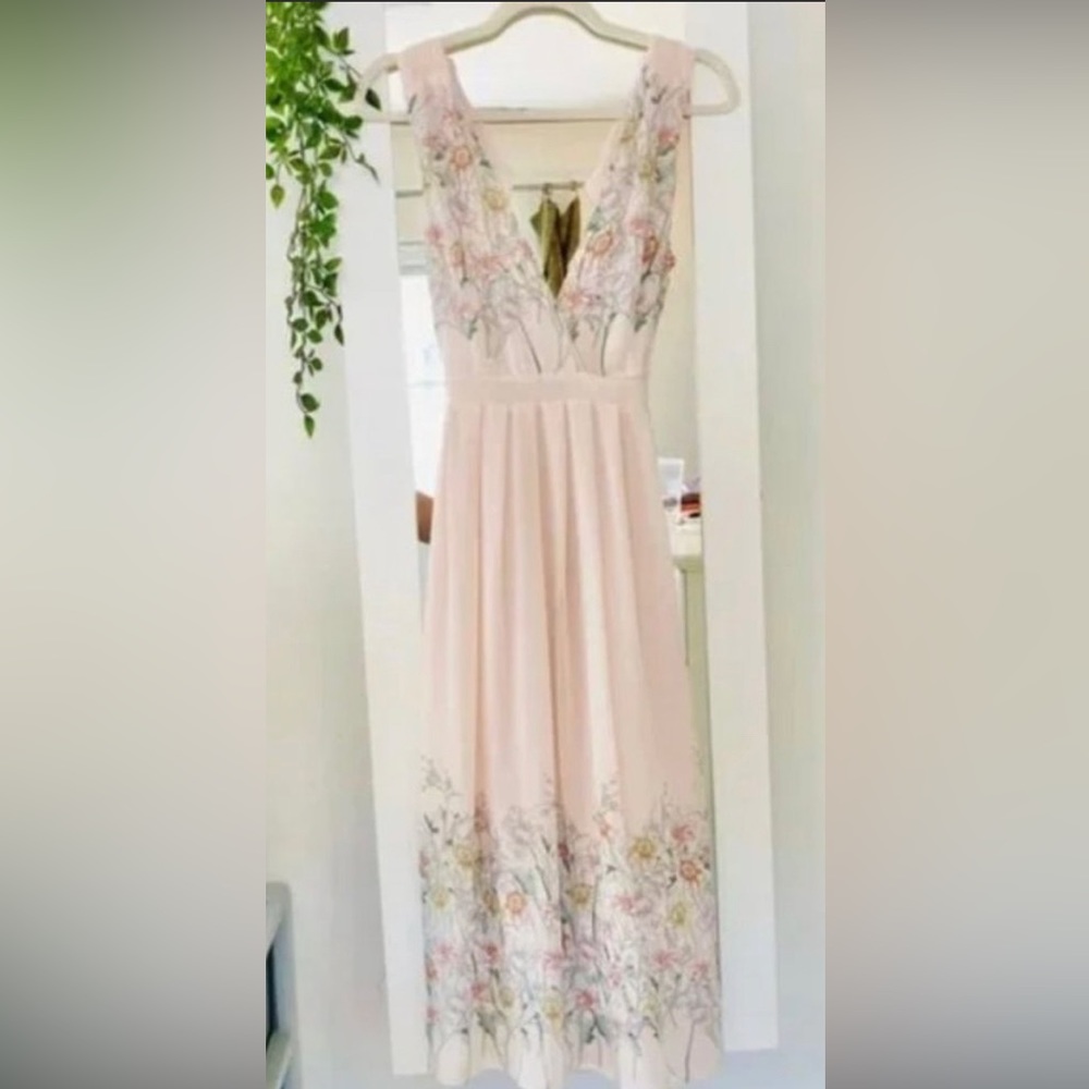 𝅺❤️ ASTR the Label Bristol Blush Pink Floral Print Midi Dress